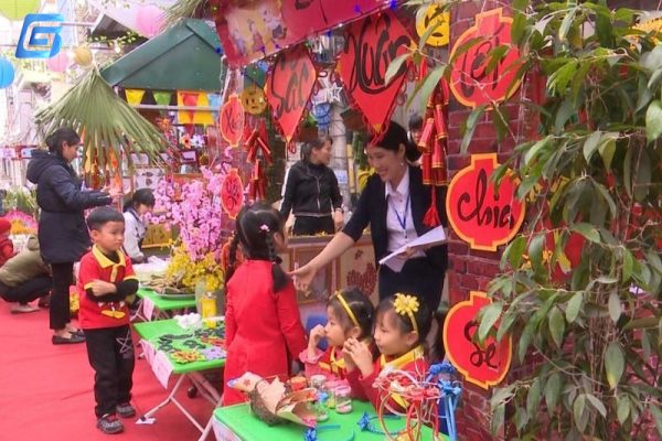 Một số ý lưu ý thiết kế gian hàng hội chợ xuân tiểu học